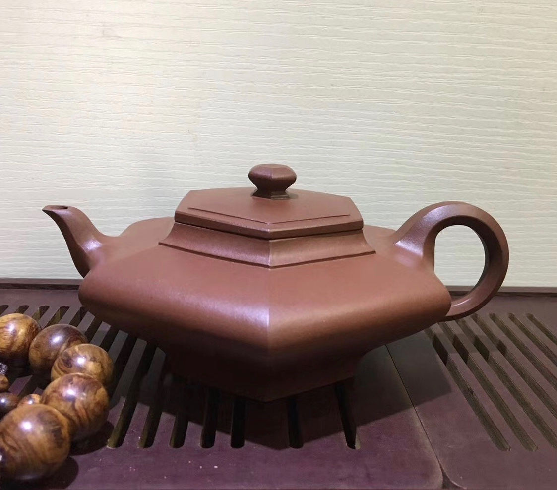 六方虚扁壶