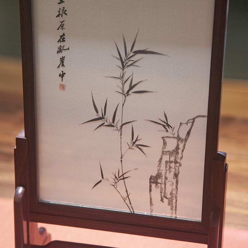 双面绣《毅竹破岩》