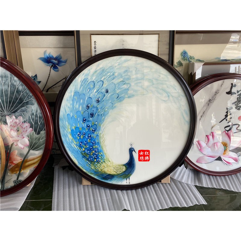 纯手工刺绣苏绣成品挂画蓝孔雀富贵吉祥图圆形鸡翅木大料框外框尺寸约108cm