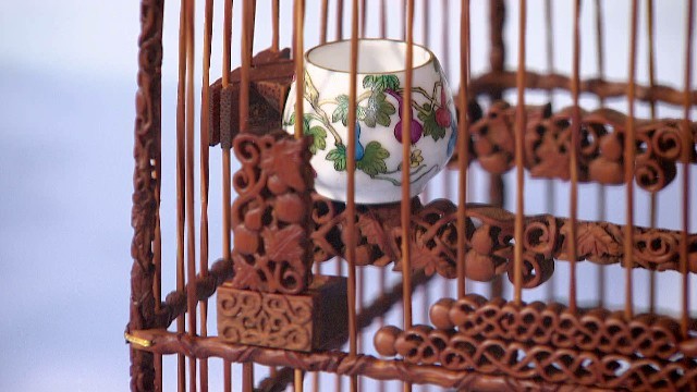 颜虎金作品 满工绞丝鸟笼