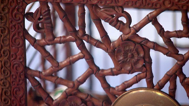 颜虎金作品 满工绞丝鸟笼