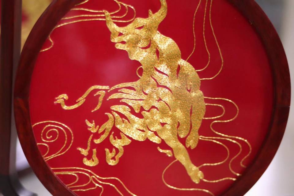 金牛送福