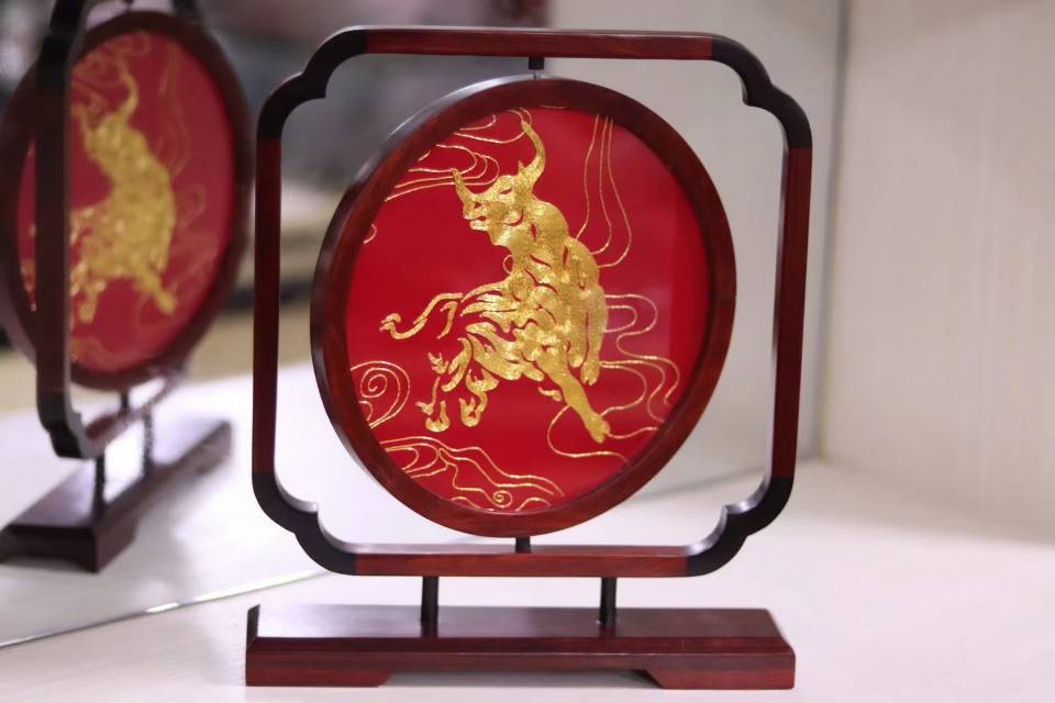 金牛送福