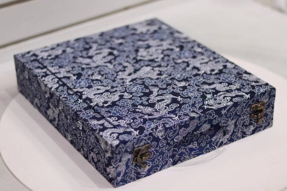 金牛送福